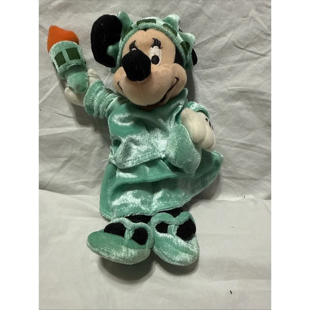 Lot of 4 Disney Mickey & Minnie Mouse Plush Collectibles See‎ Pictures